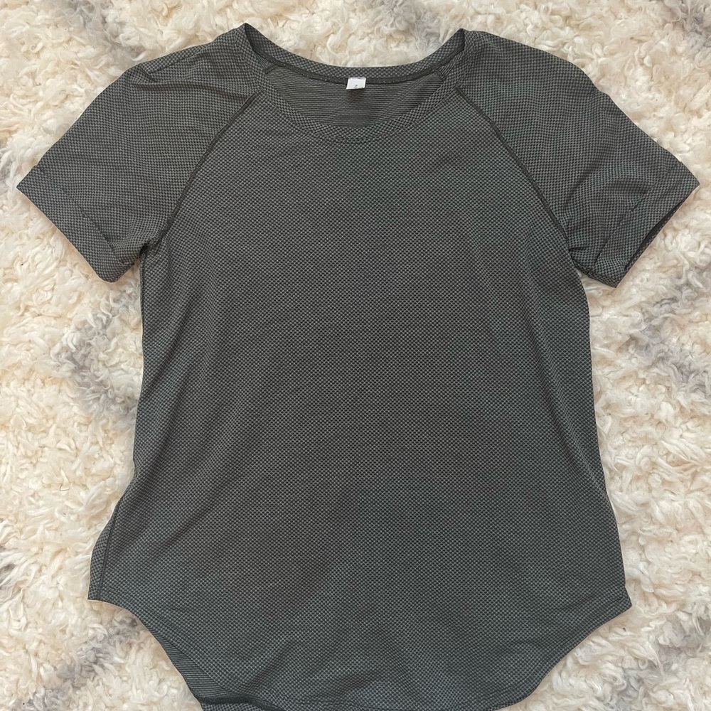 Lululemon split-back top, dark green